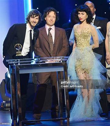 Kimbra Weds: Singer and Producer Tie the Knot