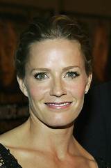 Leading Lady Elizabeth Shue: a Hollywood Icon