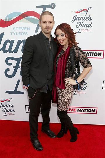 Lynsi Snyder Wiki, Age, Height, Husband, Net Worth, Family, Biography |