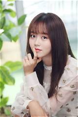 Meet the Alluring Kim So Hyun in "True Beauty"