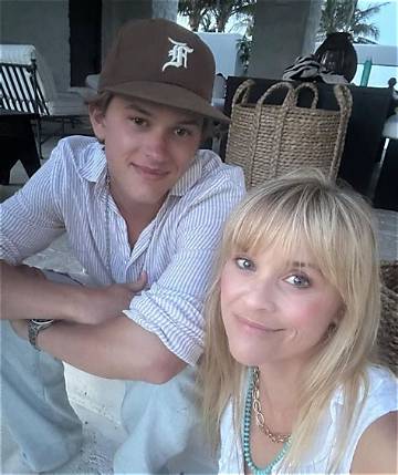 Reese Witherspoon's Son, Tennessee James