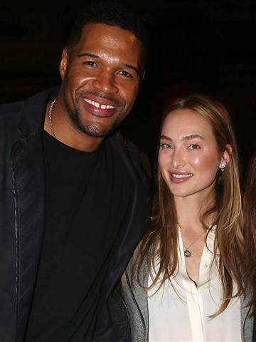 Scintillating Snapshots of Michael Strahan and Kayla Quick