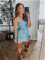 Stylish Denim Dress for the Country Concert: Elevate Your Concert Look