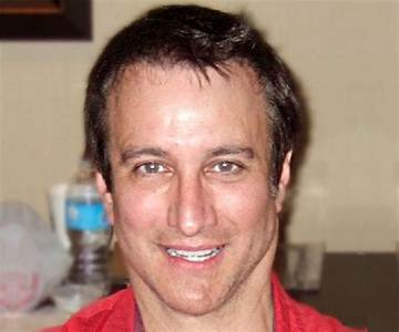 The Family Life of Bronson Pinchot: Meet His Children