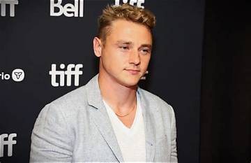 Uncovering the Charismatic Duo: Ben Hardy and Olivia Cooke in the Spotlight