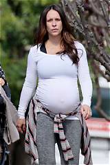Was Jennifer Love Hewitt Pregnant While Filming "911"?